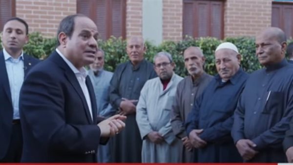 السيسي وأهالي قرية