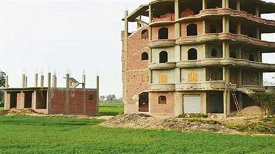 غرامة تصل لـ10 ملايين جنيه وحبس المهندس أو المقاول.. تغليظ عقوبات إقامة مبانٍ على أرض زراعية