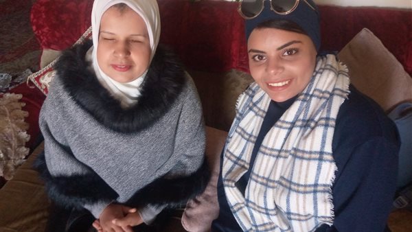 ياسمين مع مراسلة