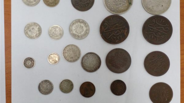 محاولة تهريب عملات