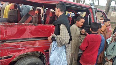 مصرع موظف في حادث انقلاب سيارة ميكروباص ودراجة بخارية بسوهاج