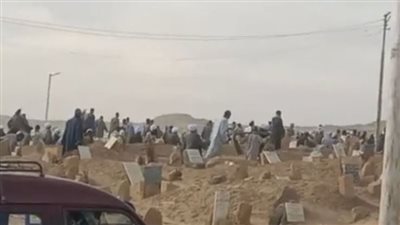 كانوا راجعين من رحلة علاج.. تشييع جثماني زوجين لقيا مصرعهما في حادث تصادم بالأقصر | بث مباشر 