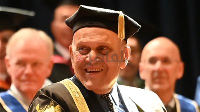تكريم جراح القلوب.. تنصيب السير مجدي يعقوب رئيسًا شرفيًا للجامعة البريطانية