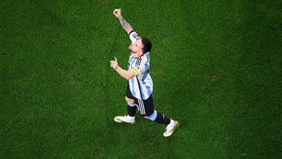 أنصفته الكرة وردت له الجميل.. ليونيل ميسي حقق كل شيء في اللعبة