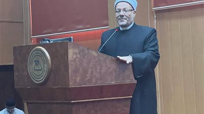 المفتي: الانتقاص من أهل الاختصاص والتطاول على علماء الأمة أمر مذموم