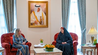 قرينة ملك البحرين تستقبل زوجة الرئيس الإسرائيلي| صور