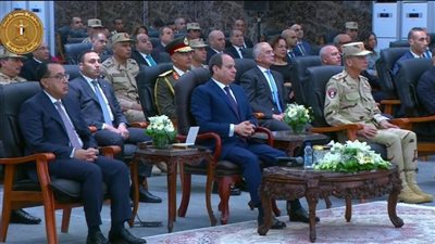 السيسي خلال افتتاح محور التعمير بالإسكندرية: الدولة تعمل على تطوير شبكة الطرق لتناسب 100 مليون مصري