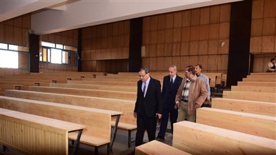 رئيس جامعة سوهاج: الانتهاء من مبنى كلية الصيدلة 1 بالمقر الجديد للجامعة