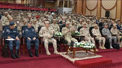 القائد العام للقوات المسلحة يشهد المرحلة الرئيسية لمشروع مراكز القيادة التعبوي فتح - 5