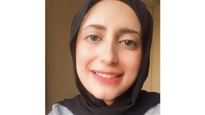 شابة تُصاب بـ حَول وشلل بـ عضلة العين بعد الحقن بـ بوتوكس: رجعت للدكتورة قالتلي هرموناتك ناقحة عليكي