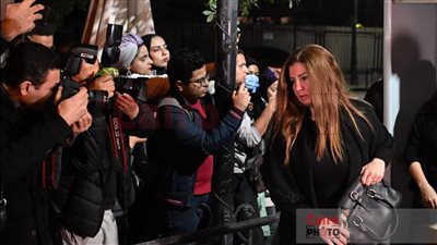 رانيا فريد شوقي ووفاء عامر وإيمي سالم أبرز الحضور في عزاء مفيد فوزي بكنيسة المرعشلي | بث مباشر