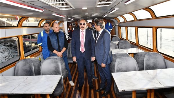 محافظ أسوان