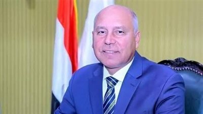 النقل تسند إدارة ميناء الحمراء إلى هيئة البترول لمدة 10 سنوات