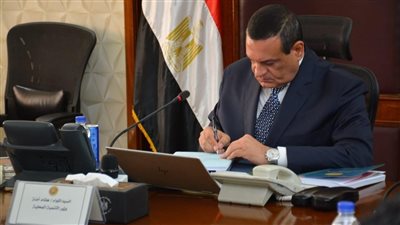 تصل إلى 100 ألف جنيه.. ننشر قرار التنمية المحلية بشأن فئات رسوم ترخيص المحال العامة