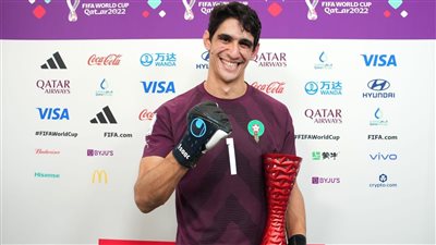 ياسين بونو يفوز بجائزة رجل مباراة إسبانيا والمغرب في كأس العالم