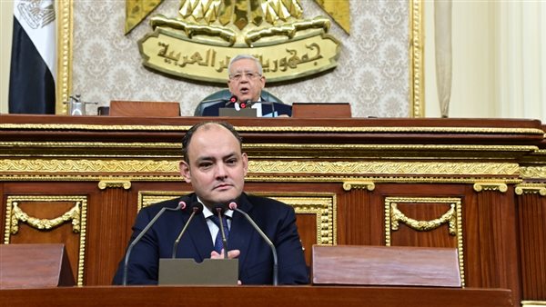 وزير الصناعة في البرلمان