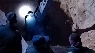 التصريح بدفن 4 أشخاص لقوا مصرعهم داخل حفرة للتنقيب عن الآثار بسوهاج | صور