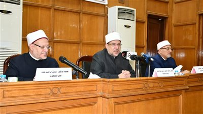 مفتي الجمهورية: شرف ابتغاء العلم يستحق بذل كل غال ونفيس لتحقيق التكوين المعرفي والعلمي