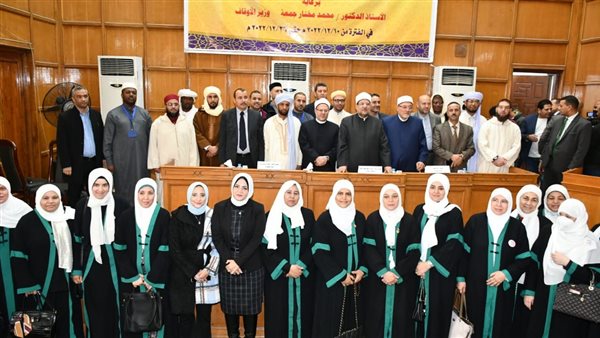 وزير الأوقاف خلال