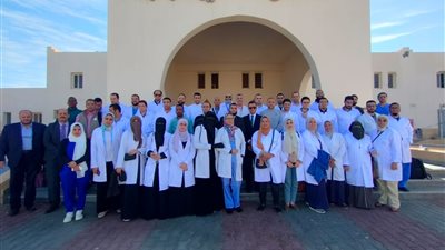  قافلة الأزهر الشريف ترسم البسمة على وجوه مواطني حلايب وشلاتين بالبحر الأحمر