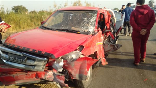 انقلاب سيارة بالطريق