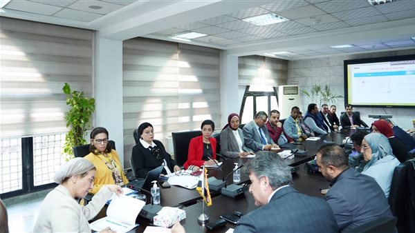 اجتماع وزيرة البيئة