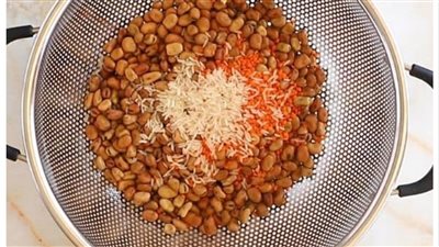 طريقة عمل الفول المدمس بالعدس.. وصفتين الأخيرة اقتصادية جدًا