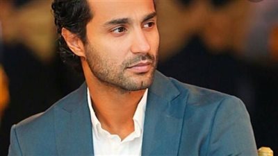 أول تعليق من كريم فهمي على انتقادات مسلسل أزمة منتصف العمر