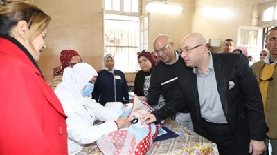 تستهدف أكثر من نصف مليون طفل.. محافظ بني سويف يطلق إشارة بدء الحملة القومية للتطعيم ضد شلل الأطفال