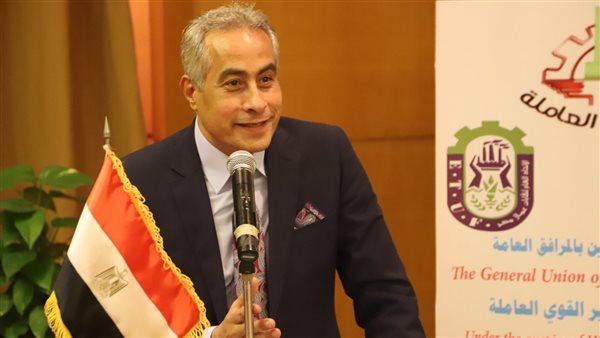 وزير القوى العاملة