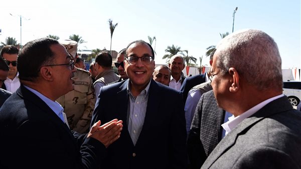 رئيس الوزراء يتفقد