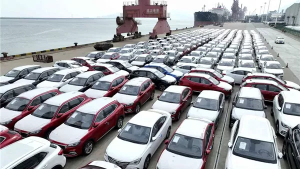 استيراد السيارات