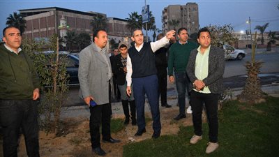 محافظ الغربية يوجه بتكثيف أعمال النظافة ورفع المخلفات بكفر الزيات وغلق أحد الشوارع بسبب عمود إنارة مائل