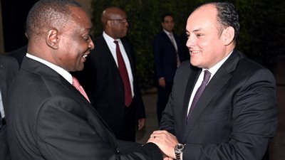 نيابة عن رئيس الوزراء.. وزير الصناعة يشارك في فعاليات الاحتفال باليوم الوطني لدولة كينيا