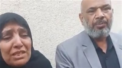 انهيار والد مهند ضحية الغدر بكفر الزيات خلال محاكمة المتهم: كان عايز يقتلني أنا ولما ملقنيش قتل ابني | بث مباشر