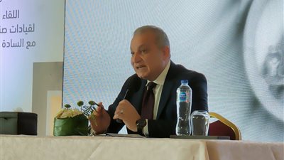 خالد صديق: 143 مواطنا يتنافسون على ملكية 32 مترًا في بعض المناطق العشوائية