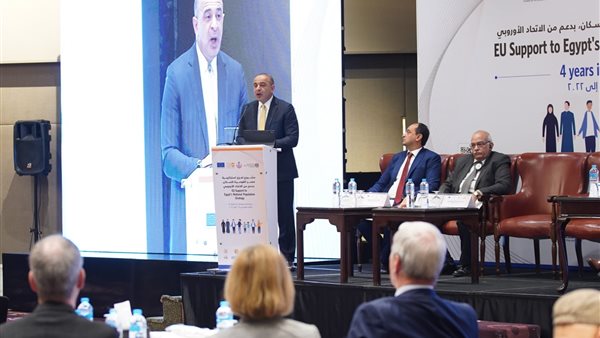  الدكتور أحمد كمالي،