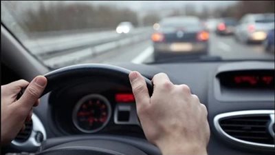 لنقل والده المريض للمستشفى.. الأمن يكشف ملابسات سير سيارة بسرعة عالية وعشوائية في القاهرة