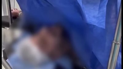 وصلة موسيقية بغرفة العمليات.. مريض يغني مع فريق الأطباء خلال خضوعه لإجراء جراحي | فيديو