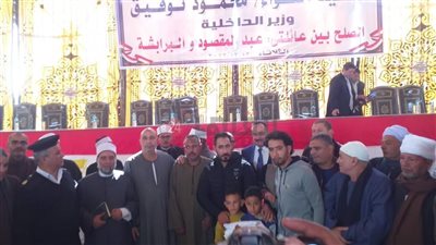 جلسة صلح عرفية لإنهاء خصومة ثأرية بين عائلتين بقرية سيلا بالفيوم| صور 