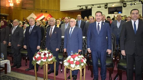 جانب من الندوة 