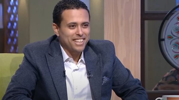 الكاتب الصحفي عدي