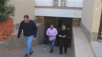 جهاز السادات يصدر 10 قرارات بغلق وتشميع المحال المخالفة بالمدينة