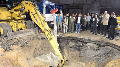 بسبب كسر ماسورة رئيسية.. استمرار انقطاع المياه عن بعض مناطق وسط الإسكندرية 