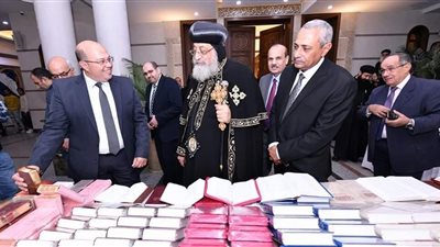 البابا تواضروس يدعو لتقديم الكتاب المقدس كهدية خلال المجاملات والمناسبات الاجتماعية بين الأسر والأفراد