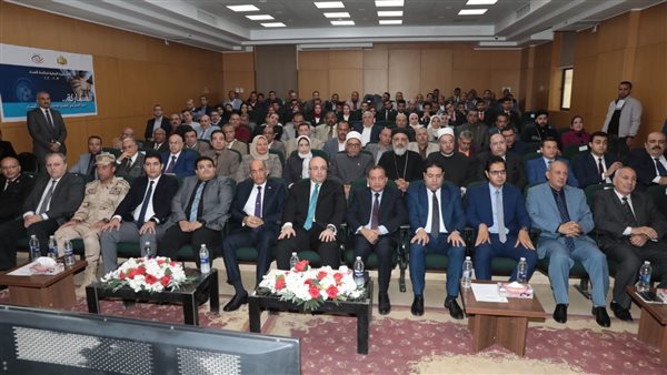 جانب من الندوة