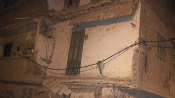 انهيار جزء من عقار