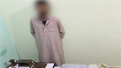 ضبط عاطل بحوزته مكبس لتصنيع الحشيش بجنوب سيناء 