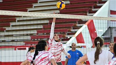 الزمالك يفاوض مدرب الشمس لتولي قيادة فريق الطائرة سيدات