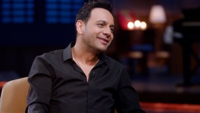 اللي كسبته من الشغل صرفته عليه وتأثرت بمحمد منير.. ملخص تصريحات مصطفى قمر التلفزيونية